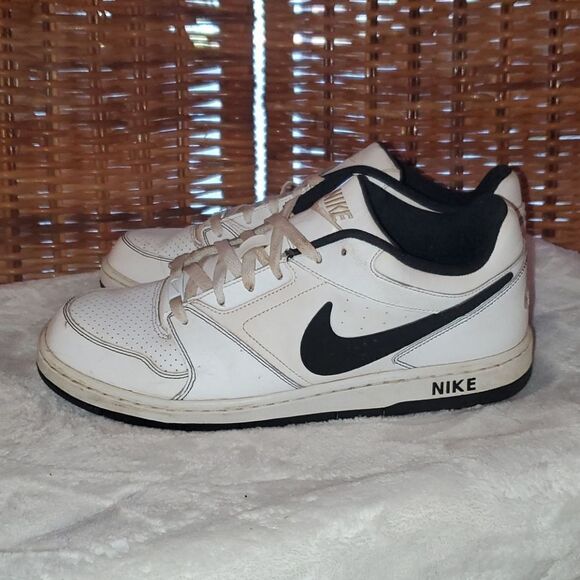 Nike Prestige White Black Swoosh Soles Shoes 11 - Picture 3 of 12